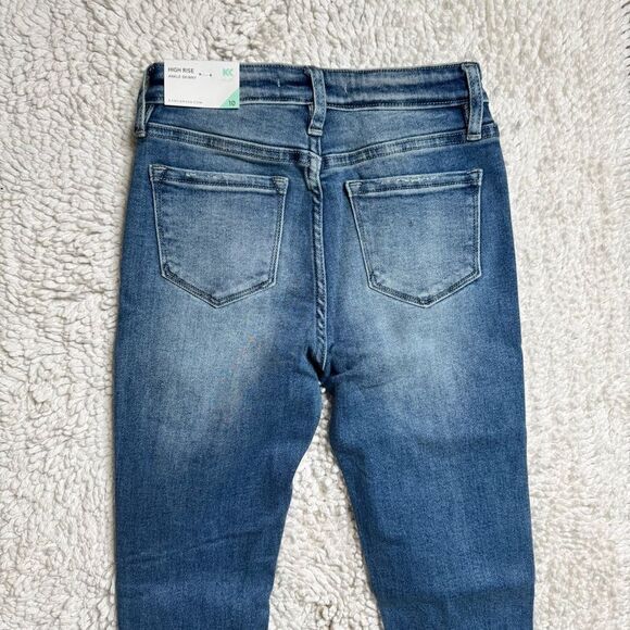 Distressed Blue Jeans for Women - Picture 5 of 6